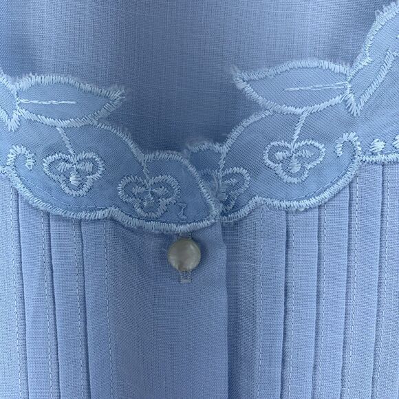 Kemmerer Womens Medium Button Up Blouse Pintuck Floral Appliqué Cottagecore Blue - Picture 4 of 7